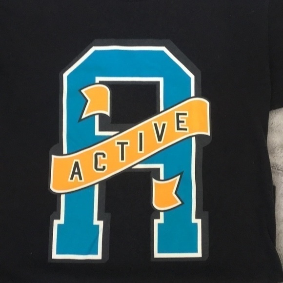 ❤️ACTIVE❤️ Graphic Tee size Small - Picture 1 of 5